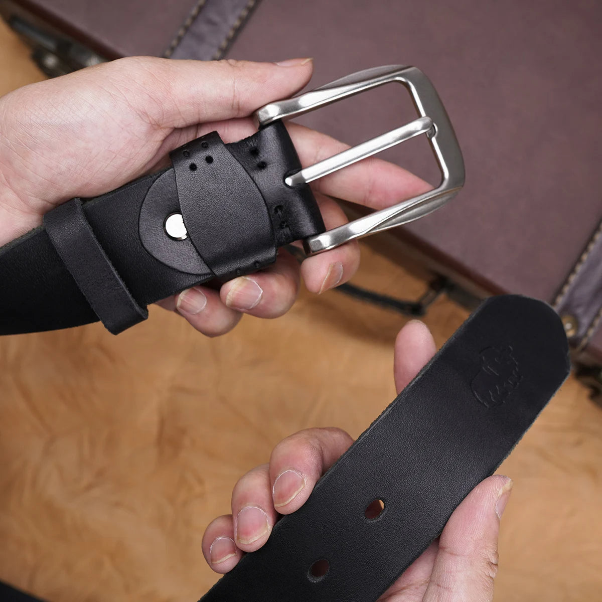 The Farnham Belt – Classic Cowhide Leather, Hand-Finished