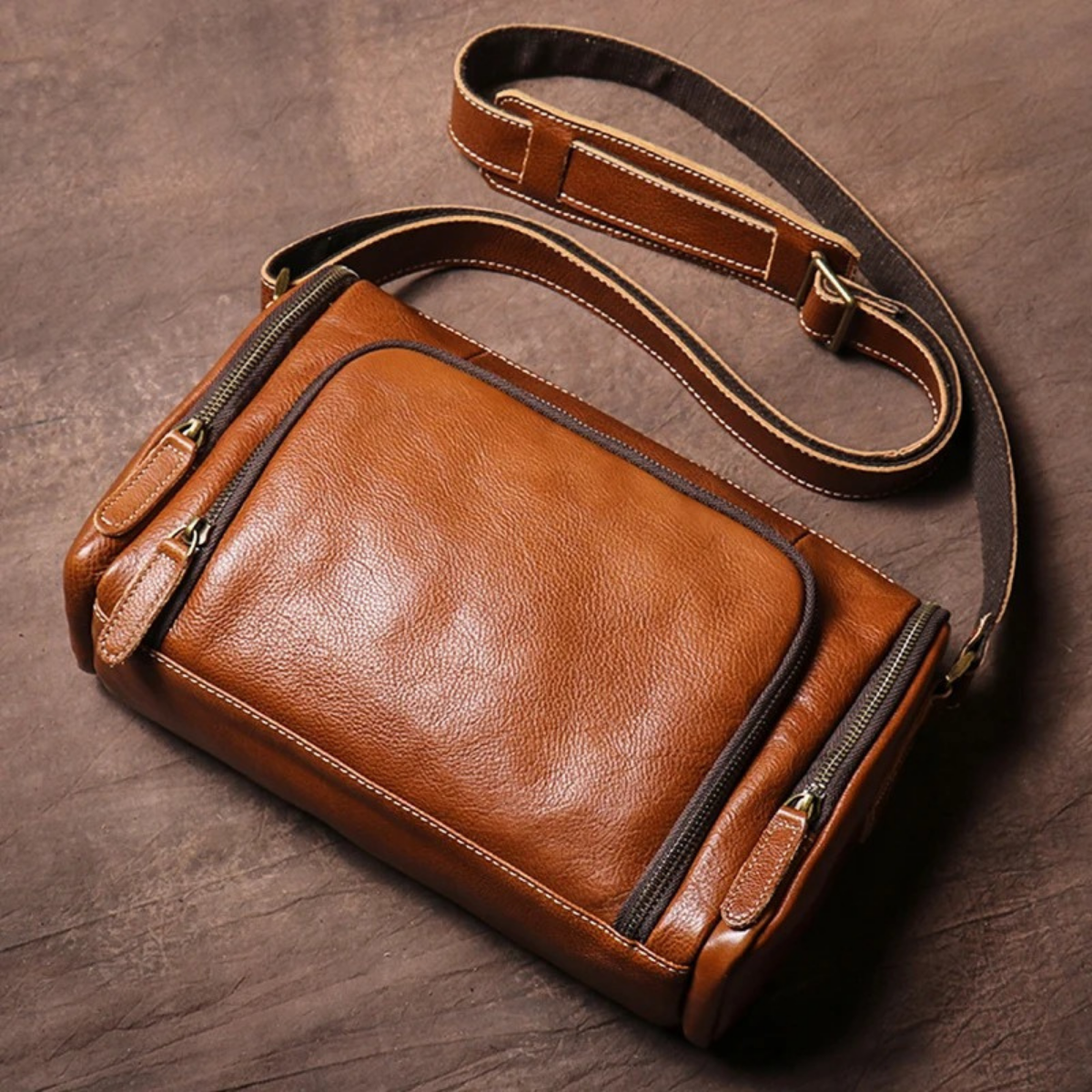 Men’s Retro Crossbody Leather Shoulder Bag