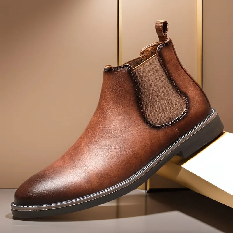 The Fort William Men&#39;s Stylish Comfortable Leather Chelsea Boots